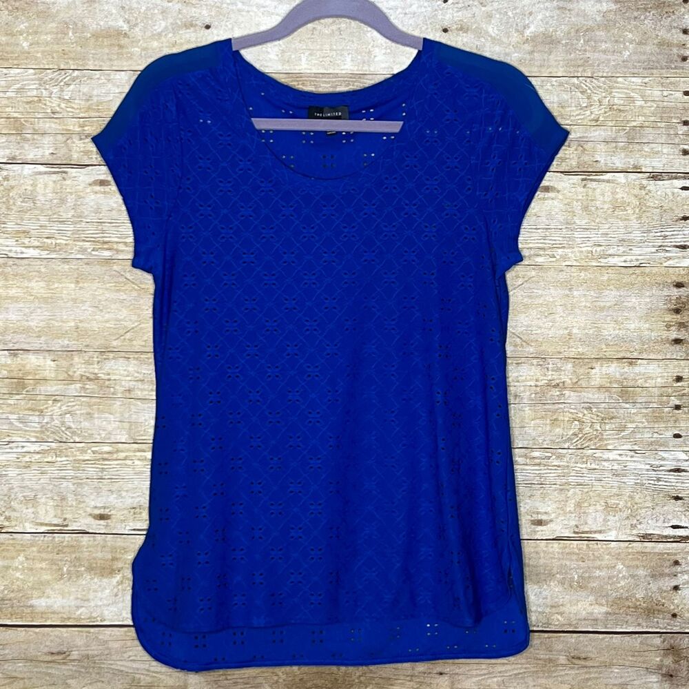 The Limited Round Neck Eyelet Design Casual Classic Everyday Wear Blouse Medium